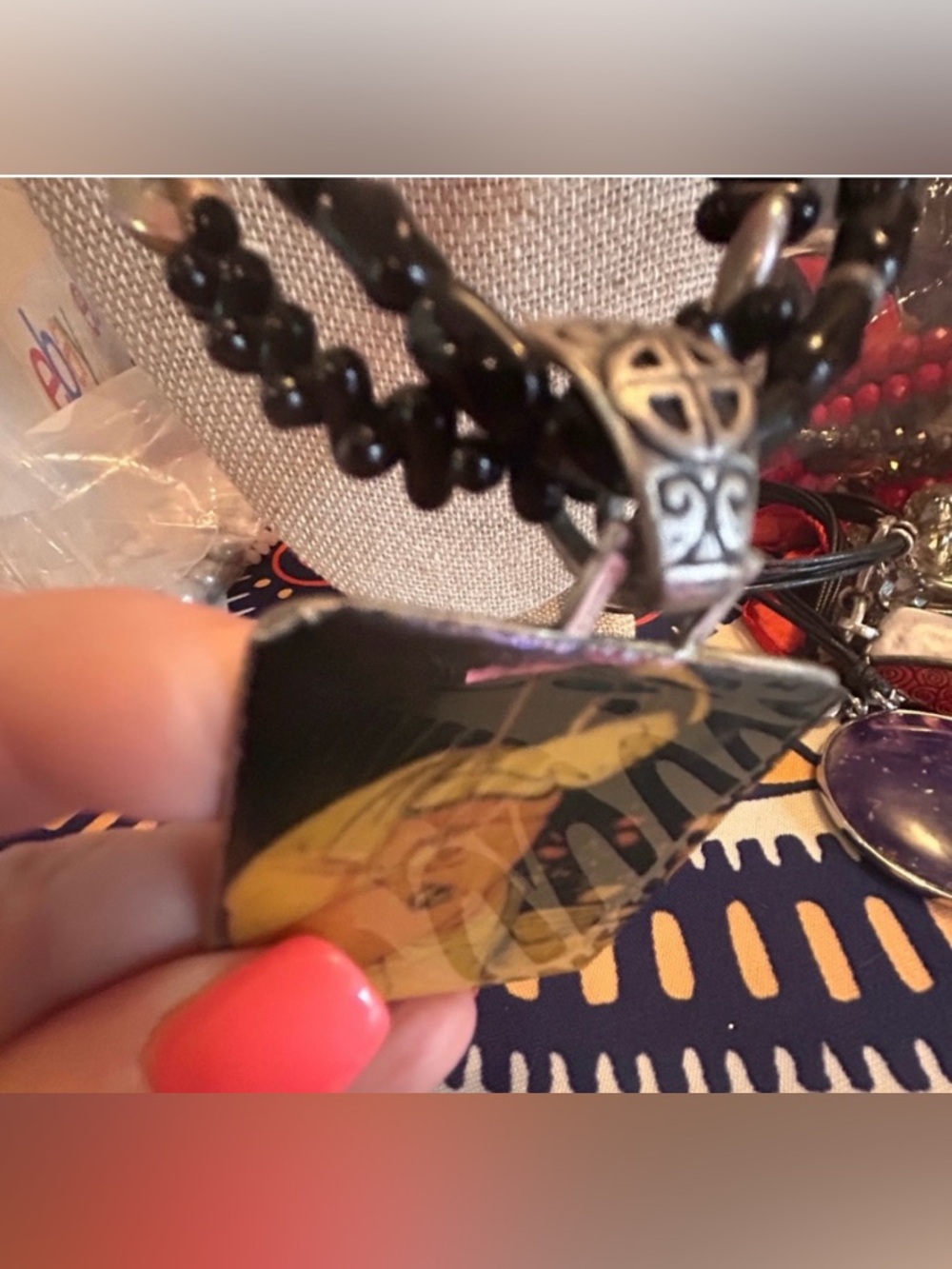 Vintage Chico’s Geisha Pendant Black Glass Necklace - Picture 4 of 6